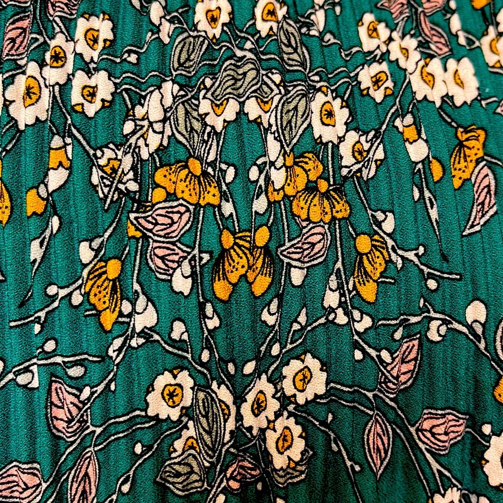 Max Studio Green Floral Accordion Bell Sleeve Top | Women's S - Picture 2 of 5
